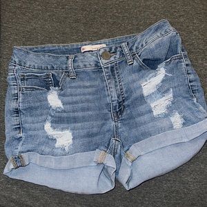 Size 7,So low rise favorite shortie